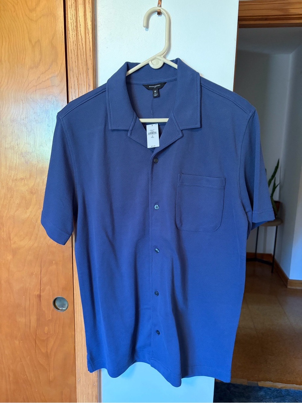 NWT Banana Republic Short-Sleeve Button-Down in Navy